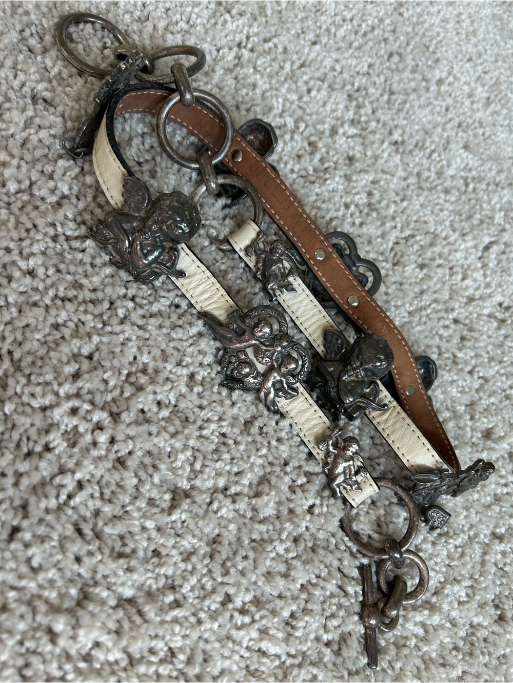VTG Y2K STREETS AHEAD Silver Angel Embellished Leather Charm Belt Size Medium